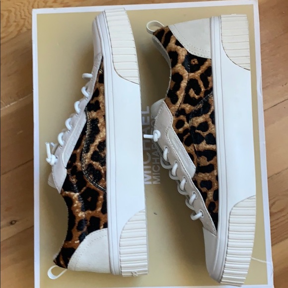 MICHAEL Michael Kors Oscar Lace Up Sneakers - Picture 6 of 7